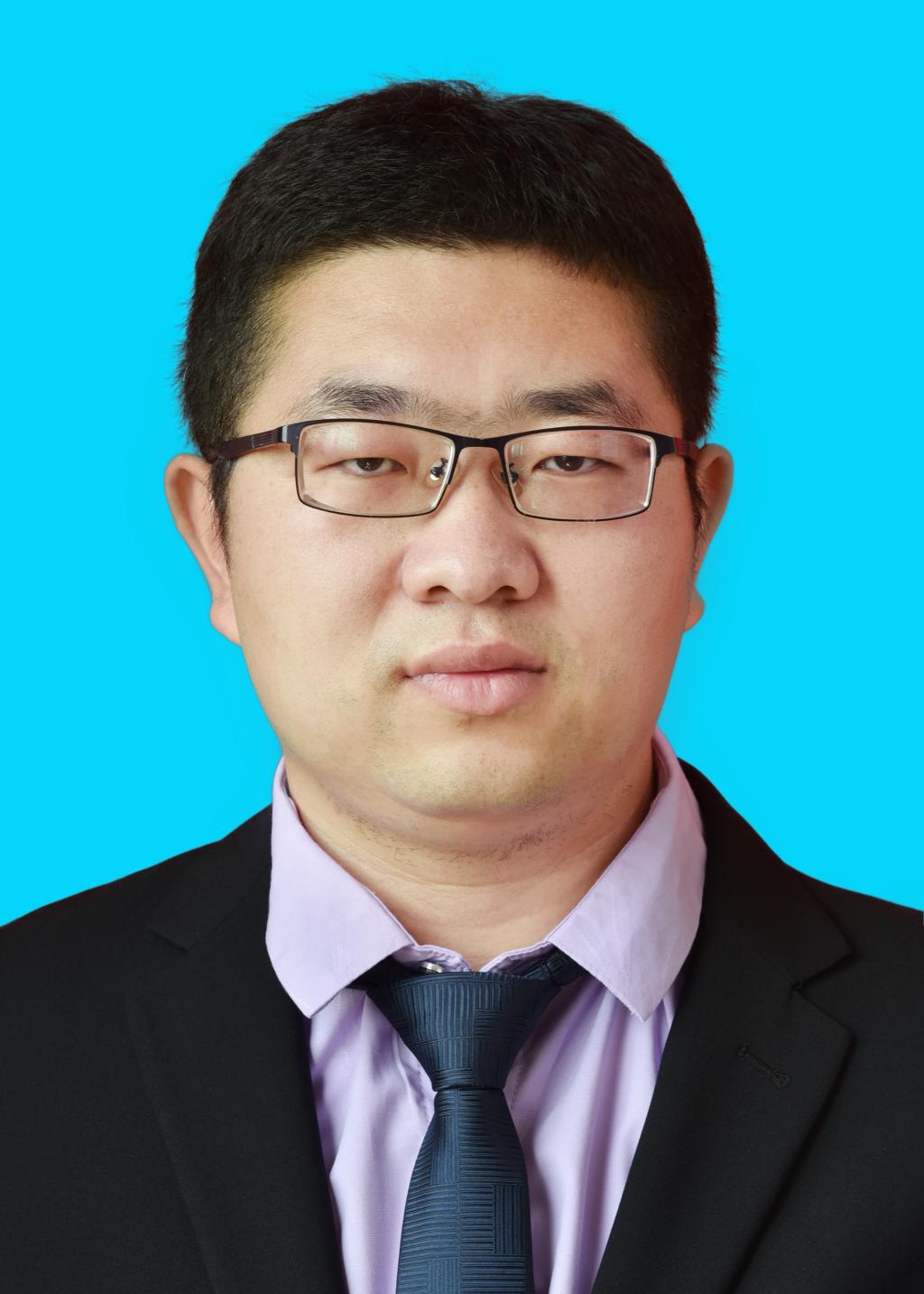 董伟