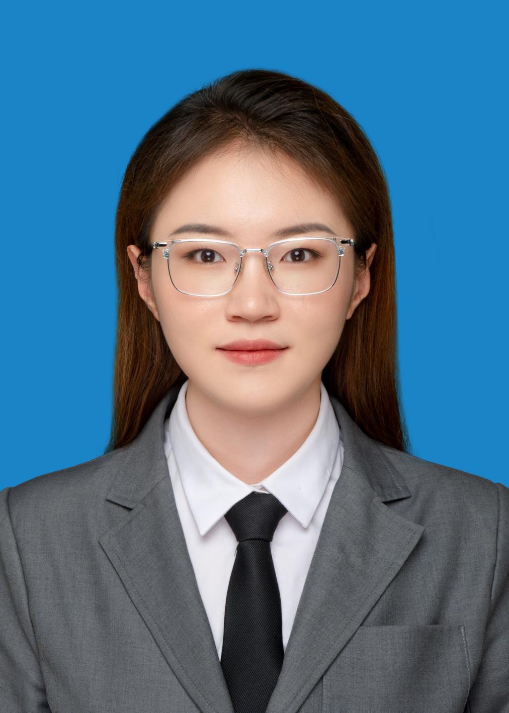 闫冰